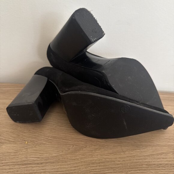 Miu Miu Vintage Pointed Toe Block Heel Pumps (EU 37.5 / US 7.5) - Picture 4 of 5